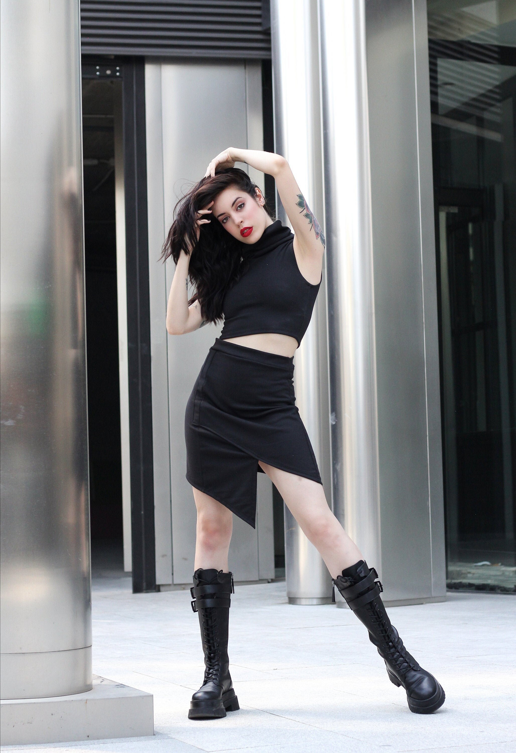 minimalist goth wardrobe