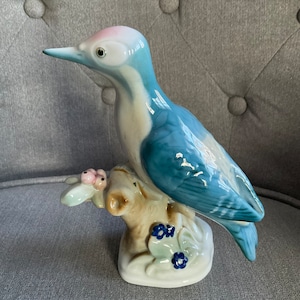 Porcelain Figurine Made in  Zsolnay Hungary * Vintage Collectable Bird
