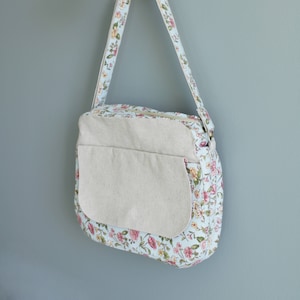 Besace en toile grise à fleurs pour femme