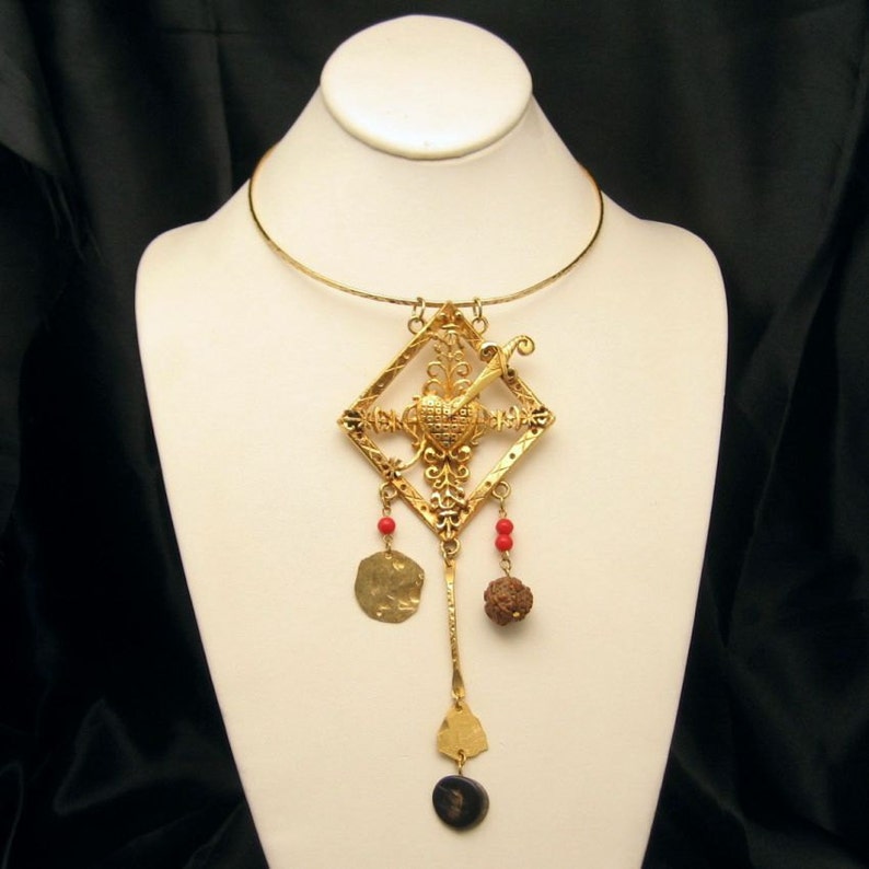 Vintage Wire Style Collar Necklace Mid Century Chunky Dangles Large Pendant Gold Plated