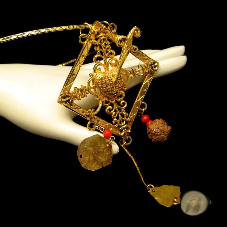 Vintage Wire Style Collar Necklace Mid Century Chunky Dangles Large Pendant Gold Plated