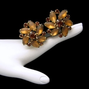D&E Juliana Vintage Earrings Satin Glass Mid Century Topaz Rhinestones Clips Large Prong Set