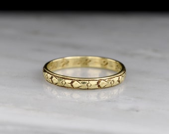 Antique Wedding Band: Post-WWI Women's Antique Gold Wedding Band with Orange Blossoms (Dated 1922)