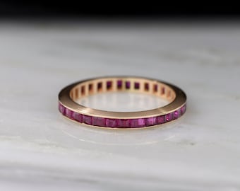 Vintage, Estate Early Retro/Midcentury Gold and Ruby Wedding or Stacking Band