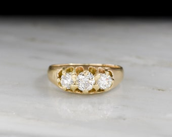 Antique Victorian Three-Stone Old European Cut Diamond Engagement Ring in Gold from c. 1900