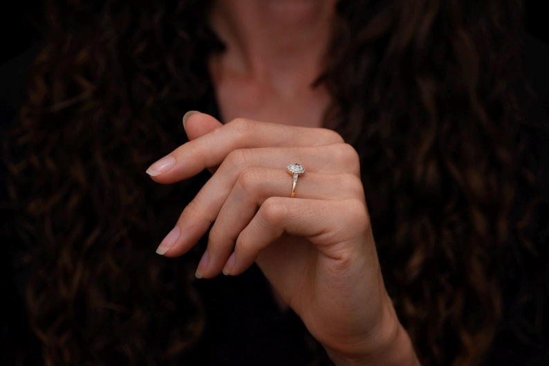 Gilded Age Two-Toned Cluster Ring with a Floral-Patterned Transitional Cut Diamond Center image 7
