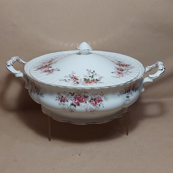 Royal Albert Lavender Rose Covered Vegetable Serving Bowl