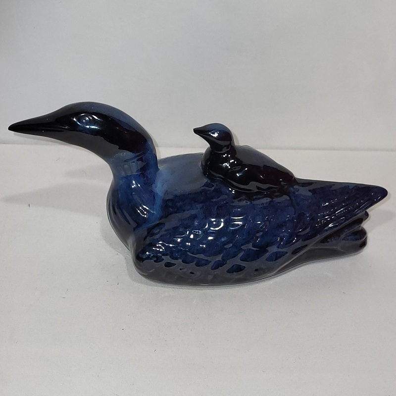 Blue Mountain Pottery Gold Vase (RHA) Blue Mountain Pottery Gold Vase (RHA)