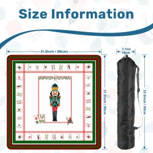 Puede incluir: Una alfombra de juego cuadrada blanca con un borde rojo y verde, con una ilustraci&oacute;n de un soldado cascanueces. La alfombra mide 80 cm cuadrados. Se incluye una bolsa de transporte negra, que mide 85 cm de largo y 18 cm de ancho. El texto "Size Information" est&aacute; en la parte superior.