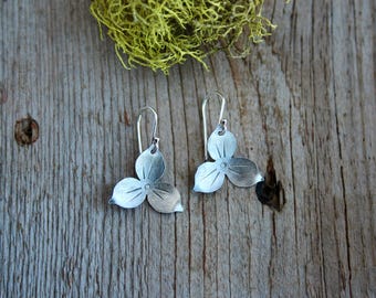 Sterling Silver Trillium Wildflower Dangle Earring
