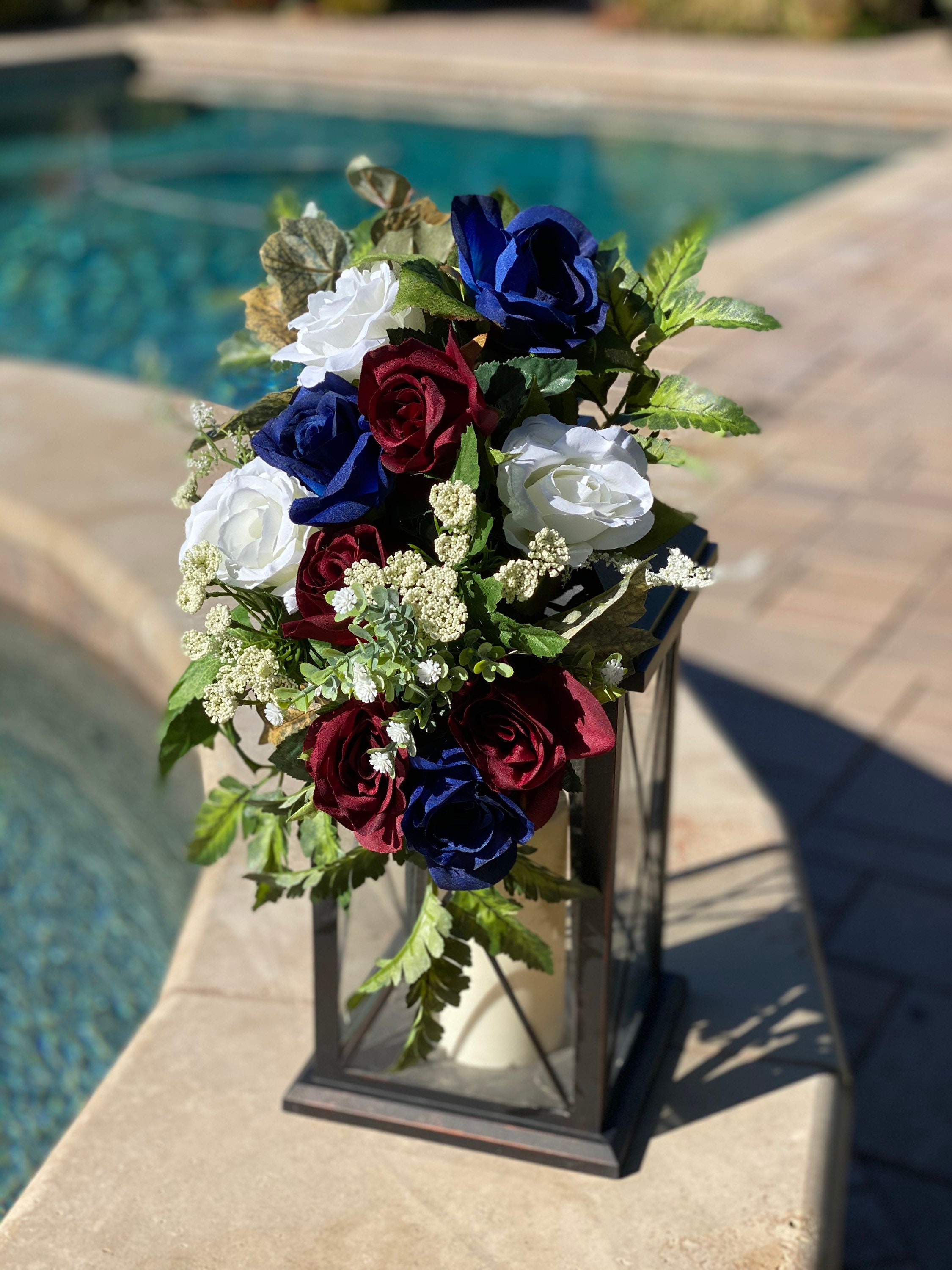 Decoración de linterna de recepción de boda, flores de boda de Borgoña azul  marino para centros de mesa, botín de linterna de Borgoña azul marino,  centros de mesa de boda, botín azul, image size:2250x3000