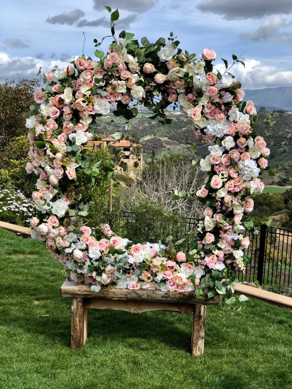 Round wedding arch deals