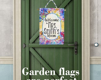 Bandera para puerta de aula de jardín, arte floral, monograma personalizado con nombre para profesor, bandera familiar para exteriores
