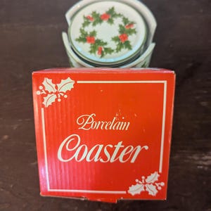 Vintage Schmidt Brasilien julunderlägg i porslin retro jul järnekmönster i originalkartong vintage juldekoration