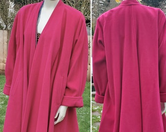 Beautiful and Perfect Bright Pink Coat / Cloak di Marella Made in Italy anni '80