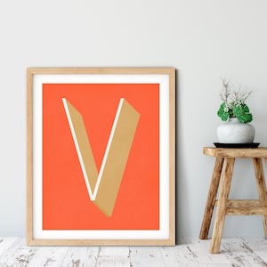 La letra V, impresión artística giclée original, tipografía, alfabeto, monograma, naranja y dorado