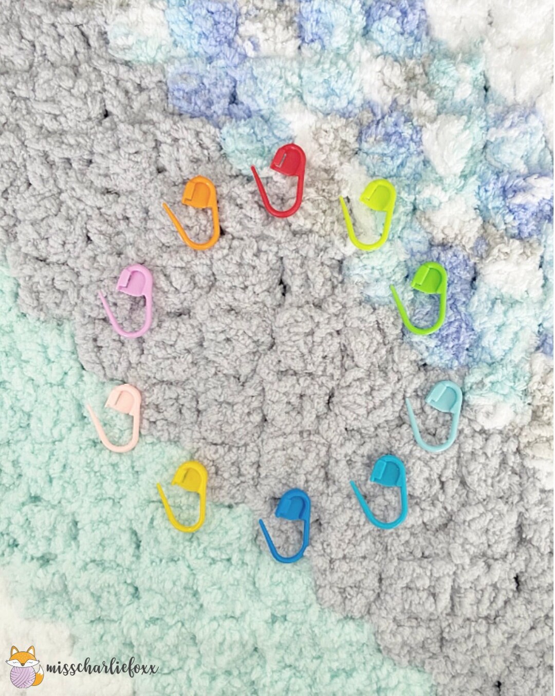 Plastic Stitch Markers Set of 10 or 20 Rainbow Saftey Pin Markers