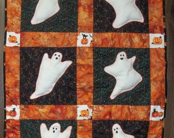 PDF - Motif de courtepointe murale Ghosties pour Halloween