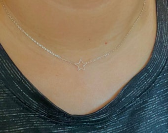 Collier étoile argentée, chaîne en argent sterling disponible, petit collier étoile, cadeau de graduation, collier étoile dorée, 4 juillet, collier délicat.