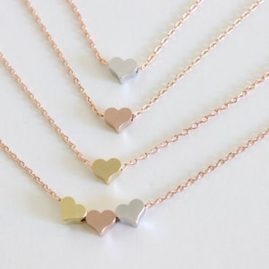 gift for mom, grandma gift, new mom gift, mother daughter necklace, three sister gift, gift for best friend ,dainty heart necklace, love