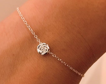 Bracelet petite rose, bracelet fleur, délicat bracelet délicat en argent sterling cadeau de demoiselle d'honneur, cadeau de fille de fleur bracelet simple minimaliste