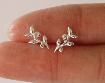 Sterling silver Vine Stud Earrings, Leaf earrings, Botanical, Tiny stud earrings, silver vine earirngs, Bridesmaid Gift, Dainty earirngs