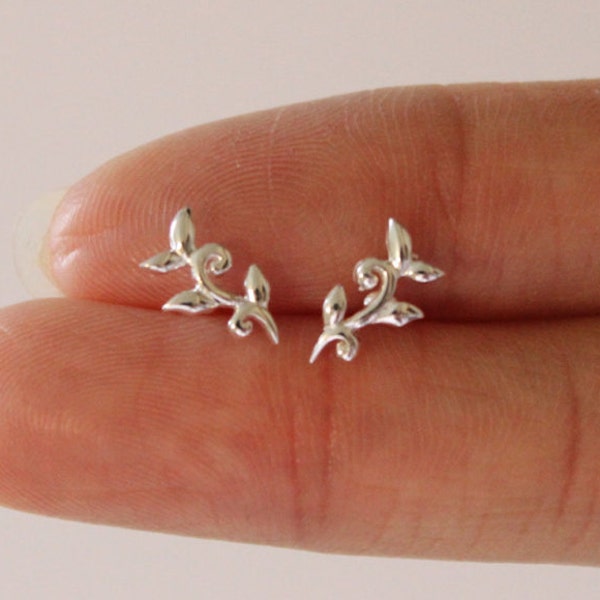 Sterling silver Vine Stud Earrings, Leaf earrings, Botanical, Tiny stud earrings, silver vine earirngs, Bridesmaid Gift, Dainty earirngs