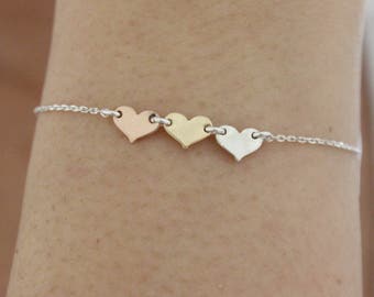 Heart bracelet, sister gift, gift for mom, gift for friend, delicate heart bracelet, simple bracelet, child bracelet gift for new mom