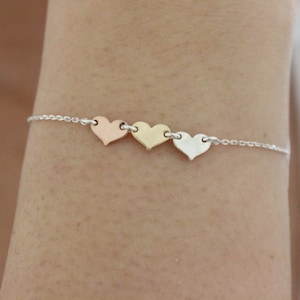 Heart bracelet, sister gift, gift for mom, gift for friend, delicate heart bracelet, simple bracelet, child bracelet gift for new mom