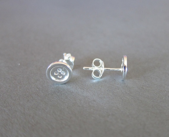 Silver button stud best sale earrings
