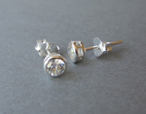 Cubic Zirconia CZ Post Stud Earrings 4mm Bezel Setting Sterling Silver Cubic Zirconia CZ Post Stud Earrings 4mm Bezel Setting Sterling Silver