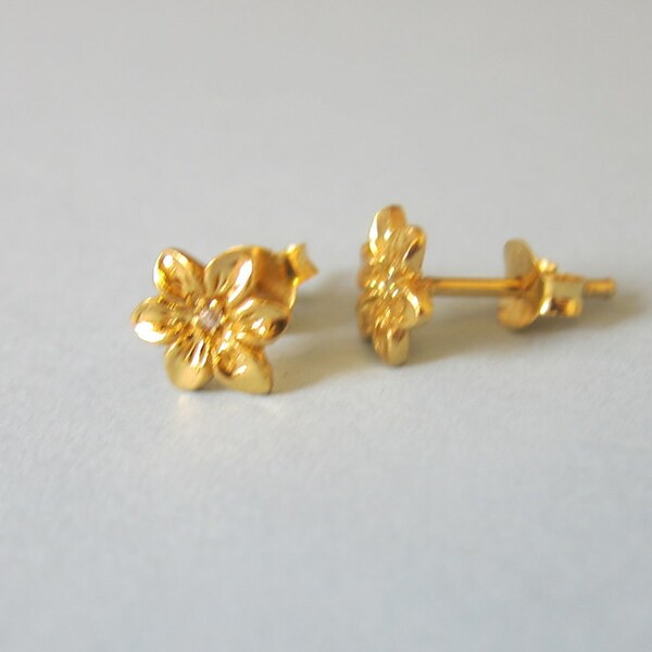 Tiny Gold over Sterling Silver Flower with CZ cubic zirconia Stud Earrings, Dainty Earrings, Everyday Jewelry