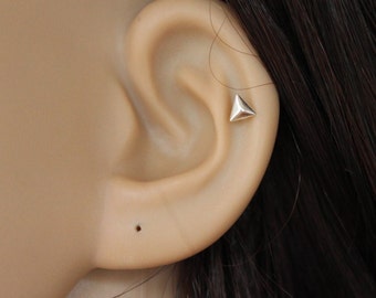 Sterling silver triangle stud earring, geometric earring, triangle cartilage,tiny tragus earring, tiny cartilage stud, tragus stud.