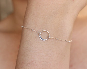 Sterling Silver Circle Bracelet, Infinity Bracelet, dainty bracelet,  bridesmaid gift, sister gift, gift for mom,Gift For Friend, Eternity,