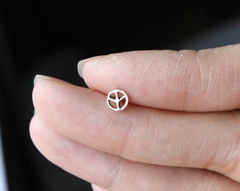 Peace Sign Hippie 60s Cartilage Nose Earring 14K Solid White Yellow Gold 1pc Peace Sign Hippie 60s Cartilage Nose Earring 14K Solid White Yellow Gold 1pc