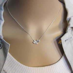 Collar con dos iniciales minúsculas de la A a la Z, collar de pareja, collar con nombre, collar para novio o novia, collar personalizado, día de San Valentín