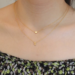 Collar con inicial, collar con corazón pequeño, collar con letras, collar con corazón pequeño, collares en capas, collar delicado, collar delicado