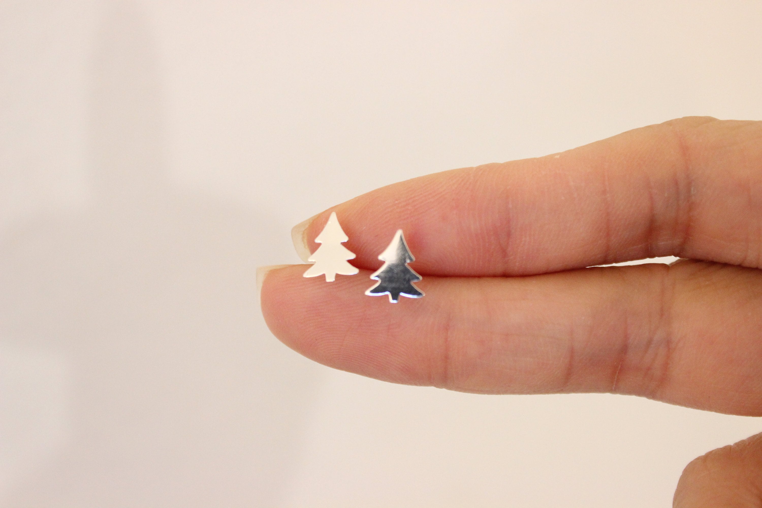 Fir tree Stud Earrings Washington Christmas Tree Holidays Gift Evergreen Silver Stud Winter Travel Sister gift Botanical Gift for Mom Friend