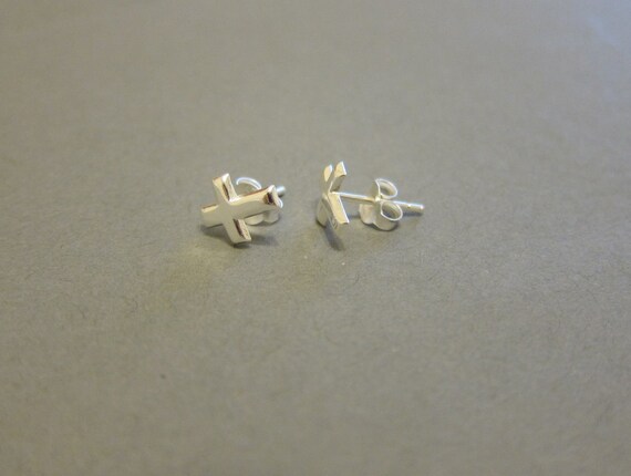 Libaraba 925 Silver Dog Pekingese Stud Earrings with Heart Jewelry Box,Dog Earrings for Women Silver Libaraba 925 Silver Dog Pekingese Stud Earrings with Heart Jewelry Box,Dog Earrings for Women Silver