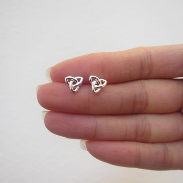 Sterling Silver Celtic Knot Stud Earrings, Knot stud earirngs, sister gift, gift for mom, Everyday Jewelry, Sister gift boyfriend Girlfriend