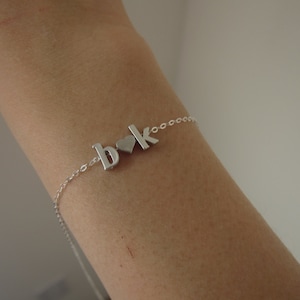 Pulsera con dos iniciales en minúscula de la A a la Z, pulsera de pareja, pulsera con nombre, collar personalizado para novio y novia, día de San Valentín