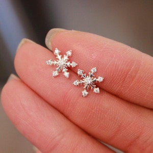 Sterling Silver Jewelry Button Earrings 16 mm 16 mm CZ Snowflake Post Earrings Sterling Silver Jewelry Button Earrings 16 mm 16 mm CZ Snowflake Post Earrings
