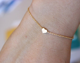 kleines Silber Herz Armband, zierliches zartes Armband, Minimalist, dünnes Armband, Schwester Geschenk für ihre Brautjungfer Geschenk Fehlgeburt Geschenk