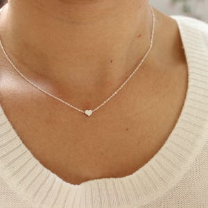 gift for mom, grandma gift, new mom gift, mother daughter necklace, three sister gift, gift for best friend ,dainty heart necklace, love image 6