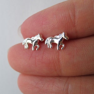 Tiny Sterling Silver Horse Stud Earrings, cartilage earring, tiny stud earrings