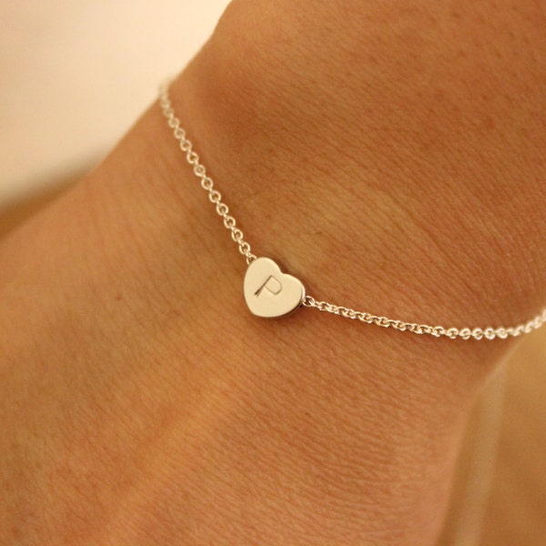 Tiny heart initial bracelet, dainty bracelet, delicate bracelet, sister gift, bridesmaid gift, child bracelet, simple gold bracelet