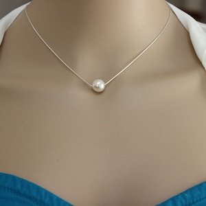 Floating Pearl Necklace, Classic Pearl Necklace, One Pearl Necklace, Bridesmaid Gift, Bridal party Gift, Wedding party Gift Bridesmaid pearl