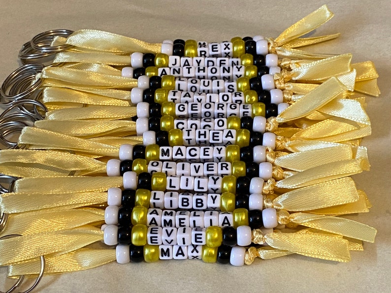 Personalised beaded bag tag or keychain for school bags, PE bags or handbag. Student and teacher present. image 5