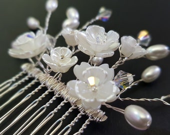 Handmade Ivory Floral Wedding Hair Comb, Swarovski Crystal  display picture 3