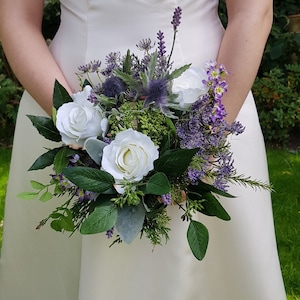 Ramo de novia de cardo escocés marfil rosa y púrpura, lavanda rústica Boho natural atado a mano flores de boda nupcial, seda artificial